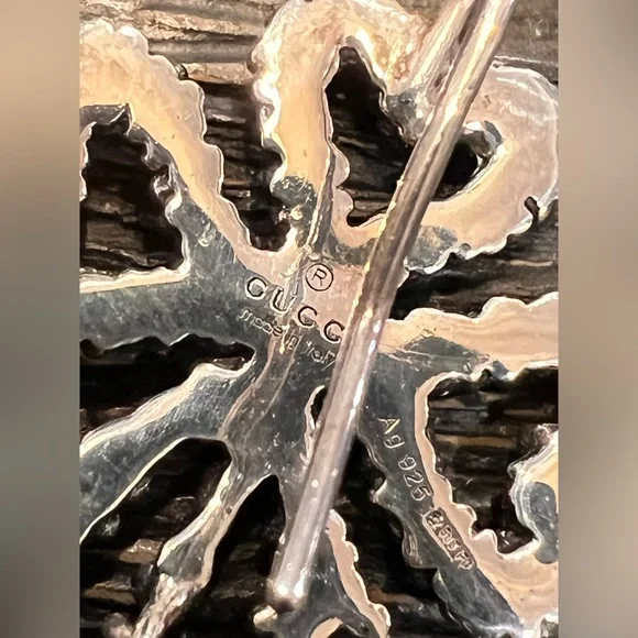 Gucci
Aureco Faux Pearl Drop Earrings - Picture 6 of 6